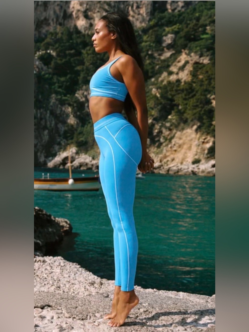 NWT Alo Yoga Set:  Airbrush 7/8 Heart Throb Legging and Bra - XS